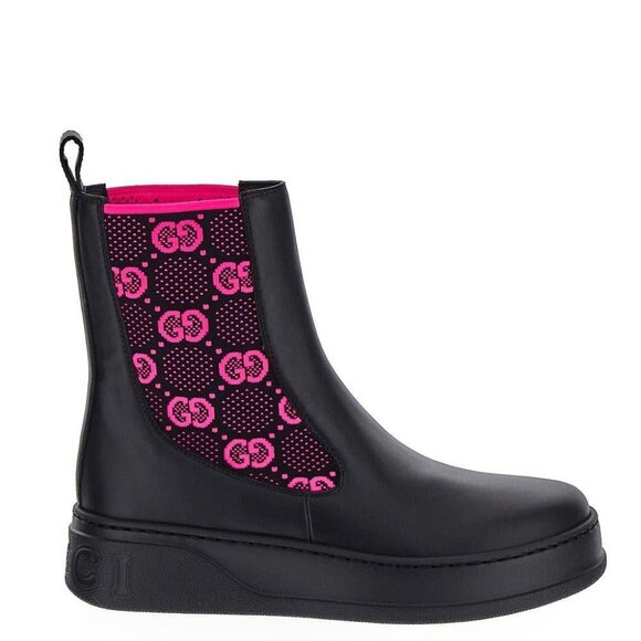 Gucci Shoes - NIB Gucci Chelsea GG inlets black leather pull on booties IT 37 US 7